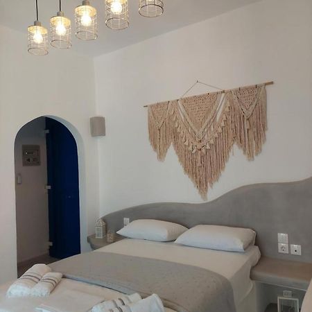 Anemelia Hotel Adamas Exterior photo