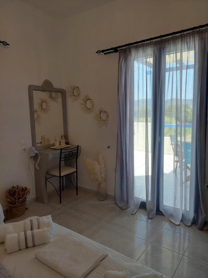 Anemelia Hotel Adamas Exterior photo