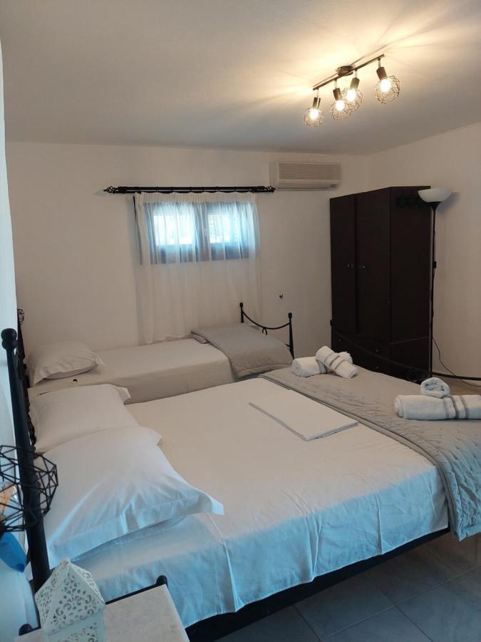 Anemelia Hotel Adamas Exterior photo