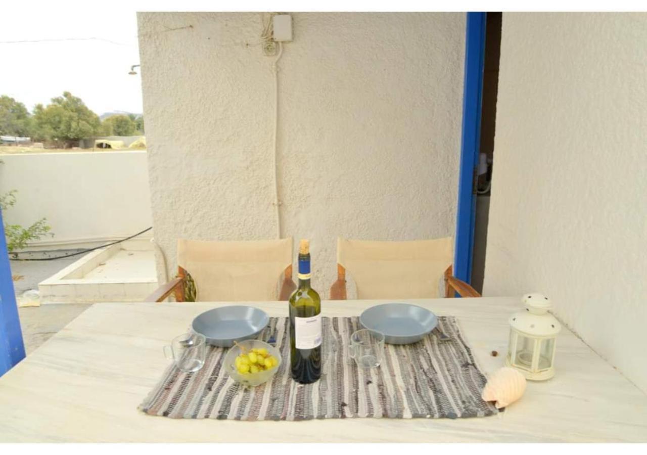 Anemelia Hotel Adamas Exterior photo