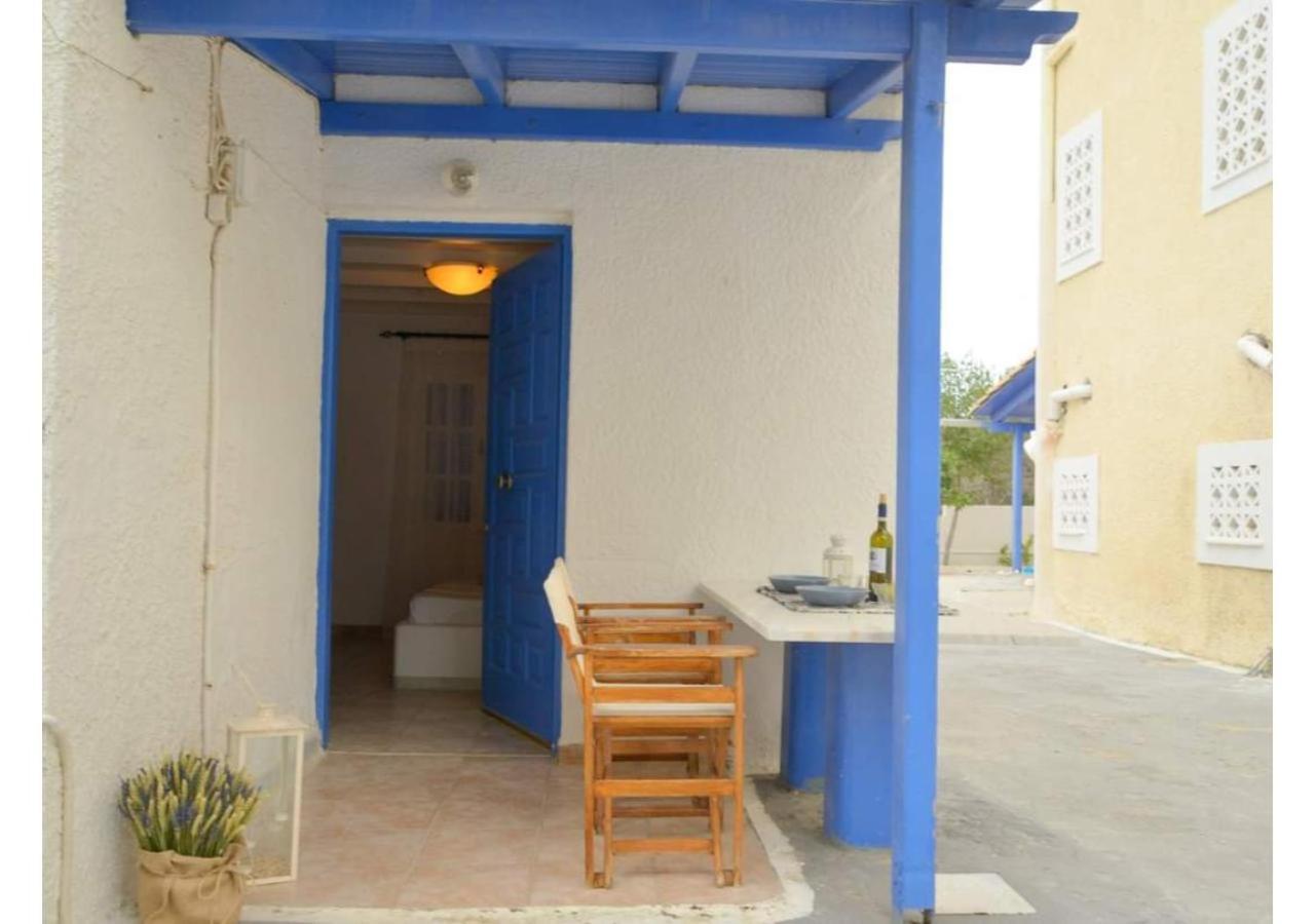Anemelia Hotel Adamas Exterior photo