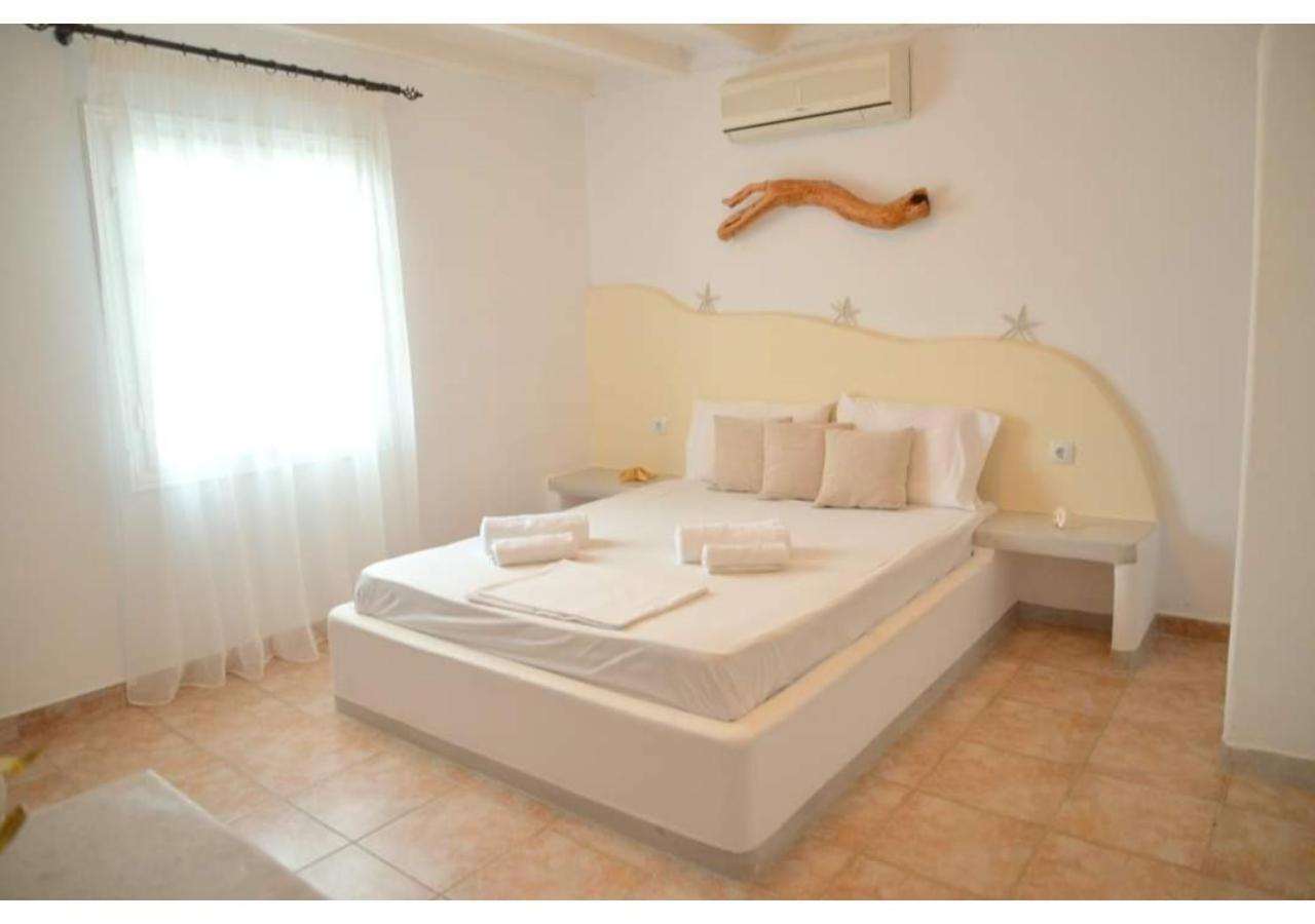 Anemelia Hotel Adamas Exterior photo