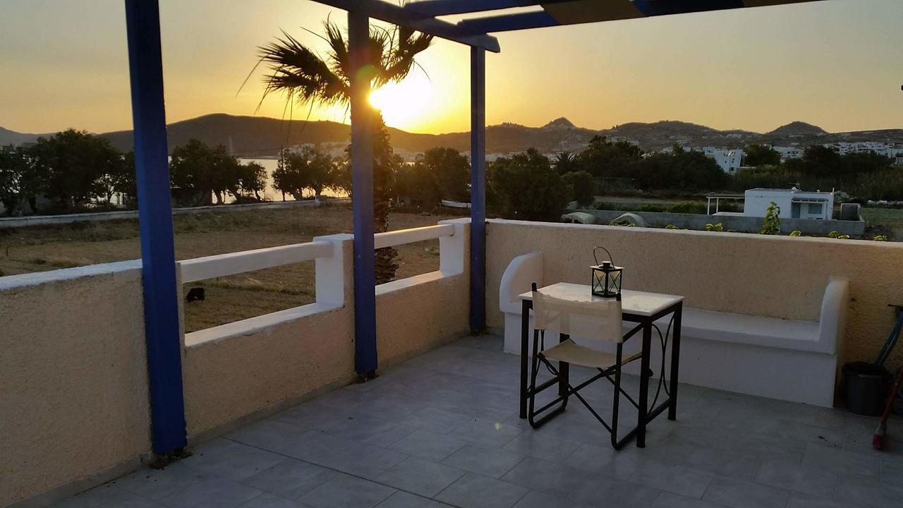 Anemelia Hotel Adamas Exterior photo
