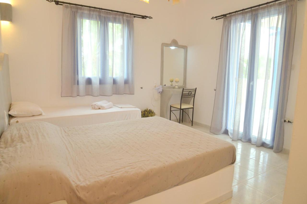 Anemelia Hotel Adamas Exterior photo