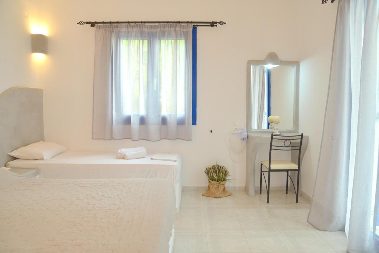 Anemelia Hotel Adamas Exterior photo