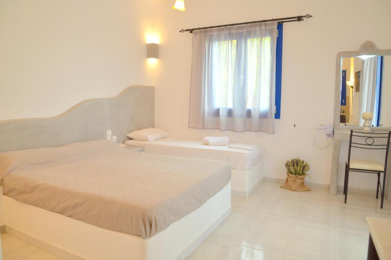 Anemelia Hotel Adamas Exterior photo